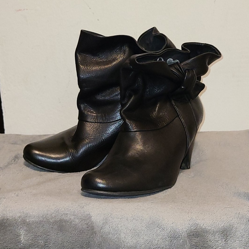 Steve Madden Leather Ankle Booties